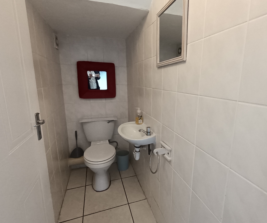 To Let 2 Bedroom Property for Rent in Big Bay Western Cape